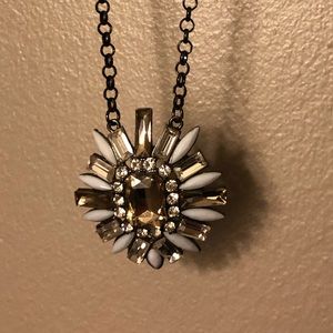 Pendant necklace